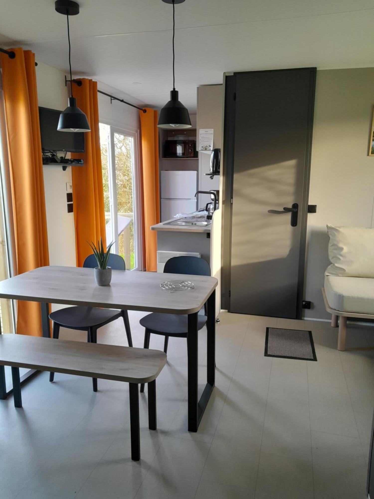 Camping Le Picard Tournieres Экстерьер фото